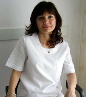 dr-Sasha-Nikolova-2
